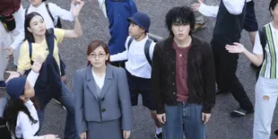 Zico dan Ikura YOASOBI Rilis Video Musik Single Kolaborasi DUET, Visualnya Super Stylish - Chemistry Kuat