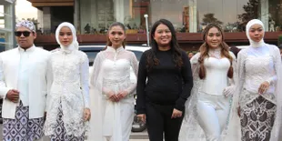 10 Foto Desainer Paula Meliana Turut Ramaikan Citayam Fashion Week, Angkat Tema Budaya Indonesia