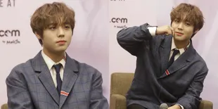 10 Foto Ganteng Park Jihoon Pamer Deretan Pose dan Aegyo Super Unyu di Preskon Konser Jakarta