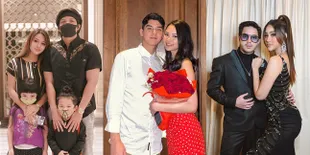 10 Gaya Pacaran Seleb Muda yang Romantis dan Bikin Baper, Atta - Aurel Hermansyah hingga Al Ghazali - Alyssa Daguise