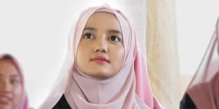 10 Momen Syuting Wirda Mansur di Film 'THE SANTRI', Jadi Santri Millenial