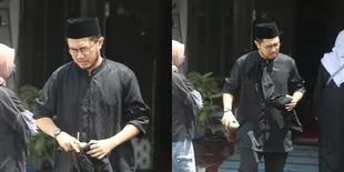 10 Potret Angger Dimas Berurai Air Mata Jelang Pemakaman Ibunya, Sempat Ungkap Kronologi Meninggalnya Mendiang - Idap Kanker Sejak Tahun 2023