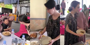 10 Potret Arumi Bachsin Kondangan di Bondowoso, Cantik Paripurna dalam Kesederhanaan - Ramah Diajak Foto Bersama Tamu Undangan