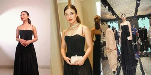 10 Potret Cantik Chelsea Olivia Saat Hadiri Fashion Show, Gorgeous Mama yang Selalu Awet Muda - Elegan Pakai Gaun Tembus Pandang