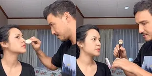 10 Potret Hamish Daud Kala Jadi Make Up Artis Raisa, Ada Momen Lucu Sampai Romantis yang Bikin Baper