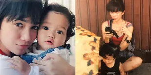 10 Potret Jadul Ussy Sulistiawaty Bareng Anak, Bak Kakak Beradik - Bukti Cantik Sedari Dulu