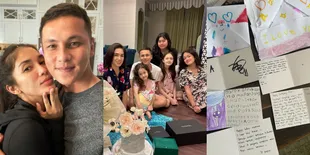 10 Potret Kejutan Ulang Tahun ke-42 Ussy Sulistiawaty, Dapat Banyak Kado - Surat Ucapan Manis dari Andhika Pratama Bikin Meleleh