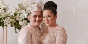 10 Potret Manis Pernikahan Varissa Camelia, Pemeran 'Mak Lampir'