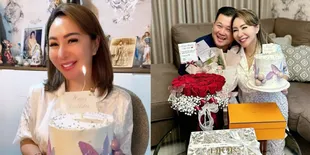 10 Potret Perayaan Ultah Femmy Permatasari ke-50, Dapat Kado Spesial dari Sang Suami