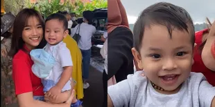 10 Potret Senyum Bahagia Gala Sky Saat Liburan ke Bali, Seru-Seruan Bareng Tante dan Om-nya - Bekas Luka di Wajah Mulai Memudar 