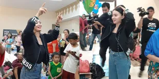 10 Potret Wika Salim Menghibur Para Korban Banjir 2020, Seru Penuh Kehangatan