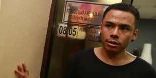 10 Tato Terukir di Tubuh Teza Sumendra, Apa Arti dan Maknanya?