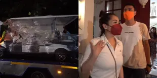 11 Potret Raffi Ahmad dan Nagita Slavina Dapat Kado Ultah Mobil Golf Gede, Langsung Dipakai Keliling Perumahan Andara
