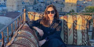 12 Potret Liburan Mewah Baby Niken ke Turki, Buka Puasa Sambil Dengar Azan di Cappadocia