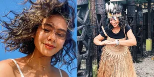 12 Potret Terbaru Sahila Hisyam Sukses Curi Perhatian, Cantik Pakai Baju Adat Papua - Memukau dengan Rambut Curly Pendek