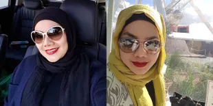 6 Gaya Kece Sarita Abdul Mukti Saat Jemput Anak Pulang Sekolah, Kacamata Hitam Jadi Ciri Khas