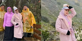 6 Potret April Jasmine Saat Hiking, Outfitnya Bikin Gagal Fokus