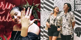 6 Potret Awkarin Dilamar Gangga di Depan Teman-Temannya, Romantis Abis Diiringi Lagu Glenn Fredly - Berkali-Kali Tanya 'Ini Bercanda?'