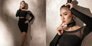 6 Potret Photoshoot Terbaru Ochi Rosdiana Bintang Sinetron 'BUKU HARIAN SEORANG ISTRI', Tampil Cantik Elegan - Pamer Pinggul Padat