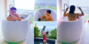 7 Foto Selvi Kitty Mandi Bareng Anak dalam Bathtub, Pose Topless dan Body Mulusnya Curi Perhatian