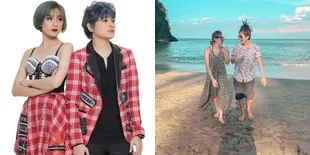 7 Potret Dara dan Mita The Virgin Saat di Pantai Bali, Belasan Tahun Bersama Kompaknya Awet Banget