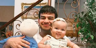 7 Potret Fadil Jaidi Momong Keponakan, Sering Kali Kocak - Bikin Gemas