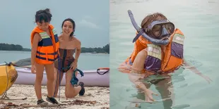 7 Potret Gemas Gempi Saat Main Snorkeling, Sempat Sebal Karena Airnya Asin - Bikin Bangga Gisella Anastasia