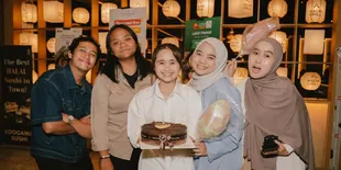 7 Potret Gritte Agatha Ulang Tahun, Dirayakan bersama Orang-Orang Terkasih