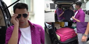 7 Potret Isi Mobil Mewah Raffi Ahmad, Ada Jaket Branded Seharga Nyaris Rp100 Juta - Kopernya Warna Pink Ternyata Punya Nagita Slavina