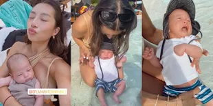 7 Potret Jennifer Bachdim Ajak Baby Kiyoji Berenang, Jadi Sorotan Netizen Karena Si Kecil Belum Genap Berusia 2 Bulan