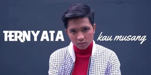 7 Potret Jirayut dalam Video Klip Lagu Terbarunya, Nyindir Siapa Ya?