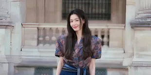 7 Potret Jun Ji Hyun Stunning di Louis Vuitton Fall/Winter 2026 Show di PFW