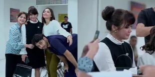 7 Potret Kebersamaan Moudy Wilhelmina dengan Para Pemain 'DEWI RINDU', Hapalkan Dialog Bareng - Penuh Canda Tawa Bersama Angela Gilsha