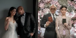 7 Potret Kemesraan Deddy Corbuzier dan Sabrina Chairunnisa di Momen Pernikahan, Bahagia Pamer Cincin dan Buku Nikah - Romantis Abis Saat Dansa Bersama