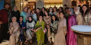 7 Potret Mayangsari Bukber Bareng Geng Kepompong, Penuh Kehangatan