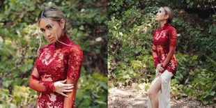 7 Potret Niki Zefanya Kenakan Kebaya Merah Putih Untuk Peringati HUT RI ke-75, Cantik dan Memesona