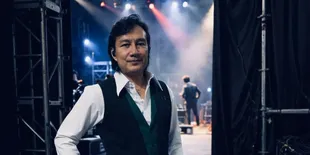 7 Potret Rumah Katon Bagaskara Kebanjiran, Air Hingga Masuk ke Kamar