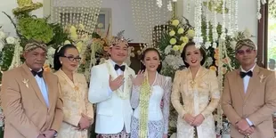 7 Potret Seserahan Aksa Putra Soimah untuk Yosika Ayumi, Banyak Barang Branded