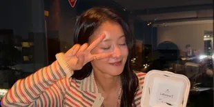 7 Potret Ulang Tahun Lee Si Young yang Ke-44, Dirayakan di Banyak Tempat