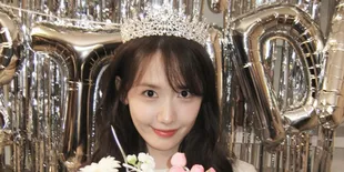 7 Potret Cantik Yoona SNSD Ulang Tahun, Visualnya Awet Muda di Usia 36