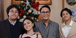 7 Potret Yuni Shara Natal Bareng Anak dan Mantan Suami, Harmonis Penuh Toleransi  