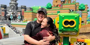 7 Potret Yura Yunita Liburan ke Universal Studio Osaka Jepang, Seru-seruan Bareng Keluarga