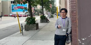 7 Potret Yusuf Mahardika Umrah Bareng Ari Lesmana dan Dellu Uyee, Menangis saat Tiba di Masjid Nabawi