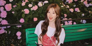 7 Potret Zhao Lusi dengan Berbagai Gaya Outfit, Visual Cantiknya Terpancar - Memesona