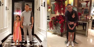 7 Tahun Menduda, Ini 10 Momen Hot Daddy Samuel Rizal Saat Momong Putri Semata Wayangnya Seorang Diri
