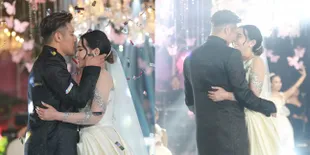 8 Deretan Momen Romantis di Resepsi Pernikahan Via Vallen, Ada yang Bikin Chevra Rela Antri Dansa