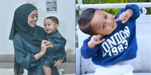8 Ekspresi Lucu Fatih Anak Lesti Kejora yang Semakin Pintar dan Menggemaskan, Bisa Tirukan Ibunya Menyanyi - Bermain Gitar