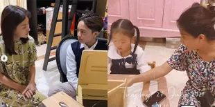 8 Gaya Sarwendah Temani Thalia & Betrand Sekolah di Rumah, Bersikap Tegas - Penampilannya Jadi Sorotan