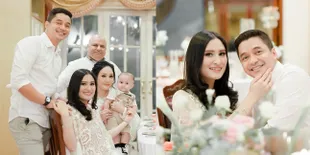 8 Momen Perayaan Ulang Tahun Angbeen Rishi Bersama Keluarga, Mewah Bernuansa Serba Putih