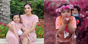 8 Potret Liburan Aesthetic Arsy di Turki, Cantik Banget Pakai Mahkota Bunga Mawar